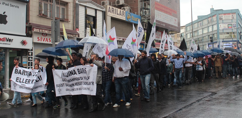 HDK-HDPli gençler faşist saldırıyı kınamak için yürüdü